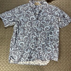 Men’s Axist button down short sleeve shirt size XL
